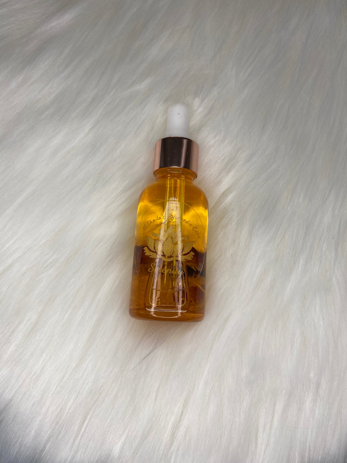 Hydrating Body Glow Oil Travel Size 30 ML - 7 oil blend with floating calendula petals.